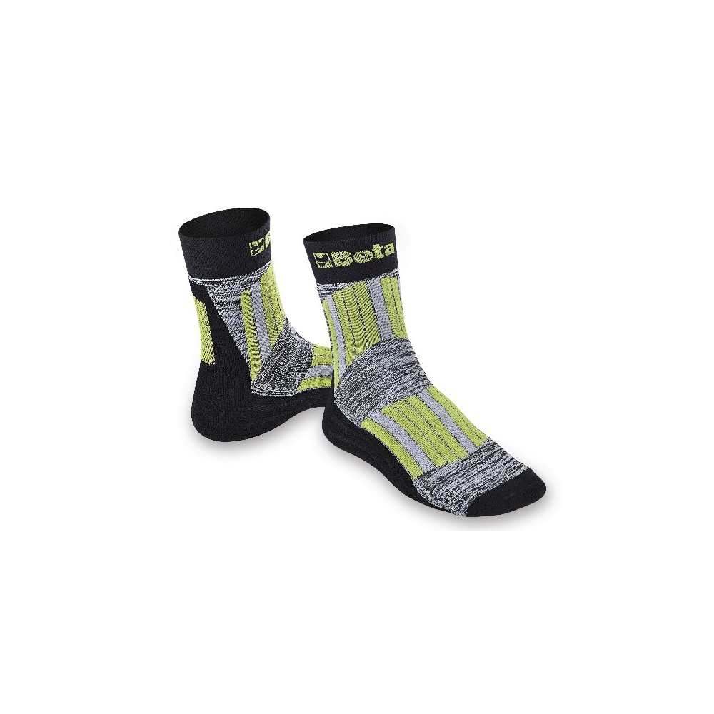 Maxi sneaker socks with protective, breathable inserts on shinbone and instep areas - Beta 7427